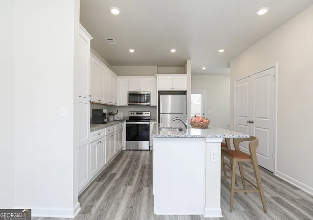 Photo 3 of Townhouse for sale at 200 Rooker Dr, Lagrange, GA 30241 | MLS# 10820560 | Listing updated on 2026-10-02