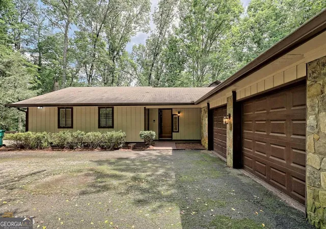 2nd image of 414 Leaning Chimney Dr, Clayton, GA 30525 | MLS# 10741314