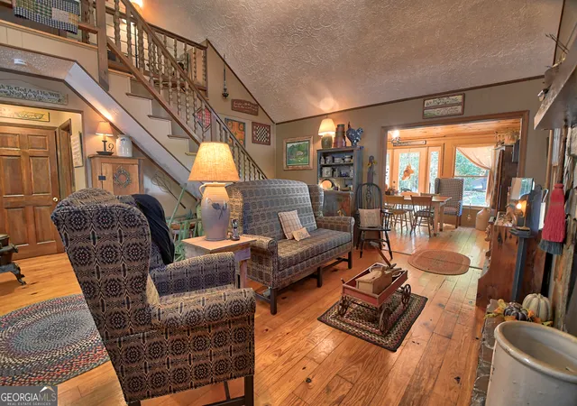 3rd image of 31 Creekside Ln, Clayton, GA 30525 | MLS# 10719024