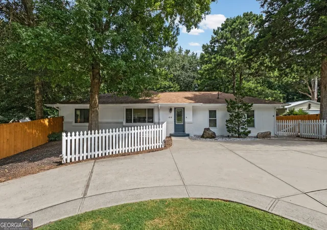 Photo 1 of Single family home for sale at 414 Charles Pl, Roswell, GA 30075 | MLS# 10824417 | Listing updated on 2026-09-17