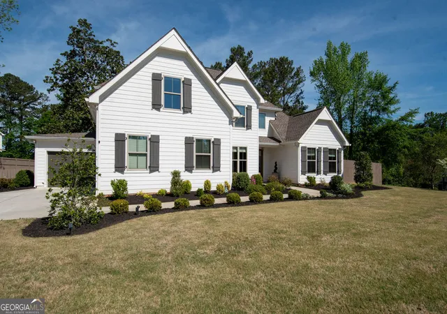 Photo 2 of Single family home for sale at 110 Beresford Rd, Tyrone, GA 30290 | MLS# 10826138 | Listing updated on 2026-08-28
