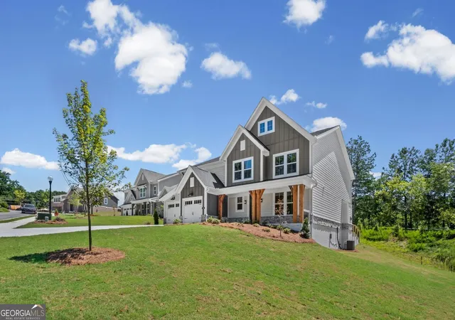 Photo 3 of Sale Pending at 115 Wood Grove Ln, Canton, GA 30114 | MLS# 10823805 | Listing updated on 2026-10-01