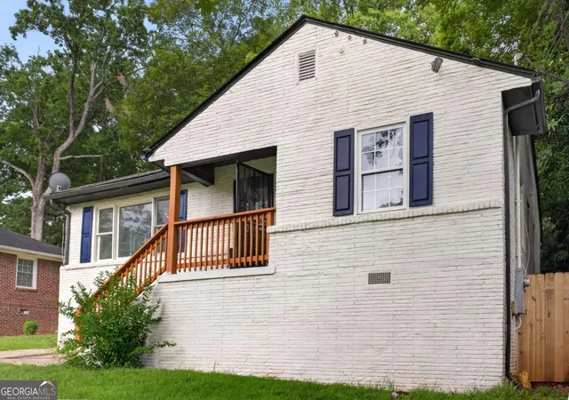 Photo 3 of Single family home for sale at 2027 Hilburn Dr Se, Atlanta, GA 30316 | MLS# 10815278 | Listing updated on 2026-10-12