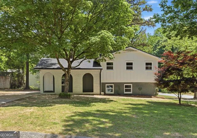 Photo 1 of Sale Pending at 6408 Veracruse Dr, Morrow, GA 30260 | MLS# 10742581 | Listing updated on 2026-08-03