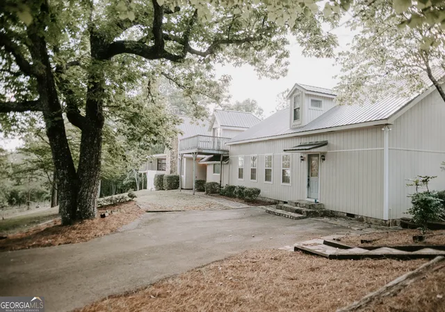 Photo 3 of Single family home for sale at 709 Day Rd, Meansville, GA 30256 | MLS# 10822588 | Listing updated on 2026-09-13
