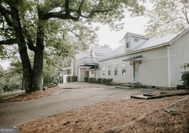 Photo 3 of Single family home for sale at 709 Day Rd, Meansville, GA 30256 | MLS# 10822588 | Listing updated on 2026-09-13