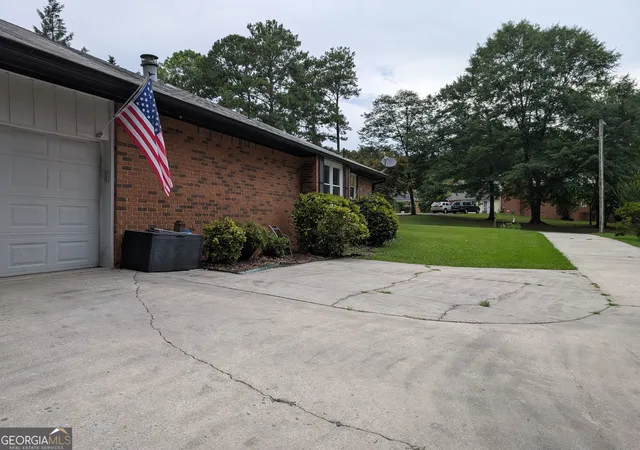 3rd image of 402 Pheasant Run Se, Rome, GA 30161 | MLS# 10808219