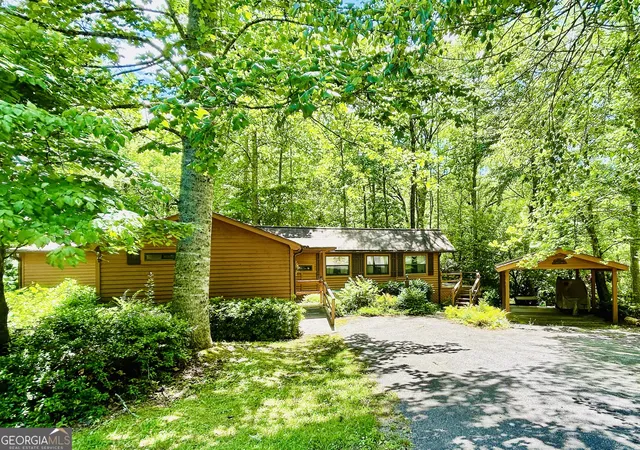 2nd image of 1815 Canoe Creek Dr, Hiawassee, GA 30546 | MLS# 10779717