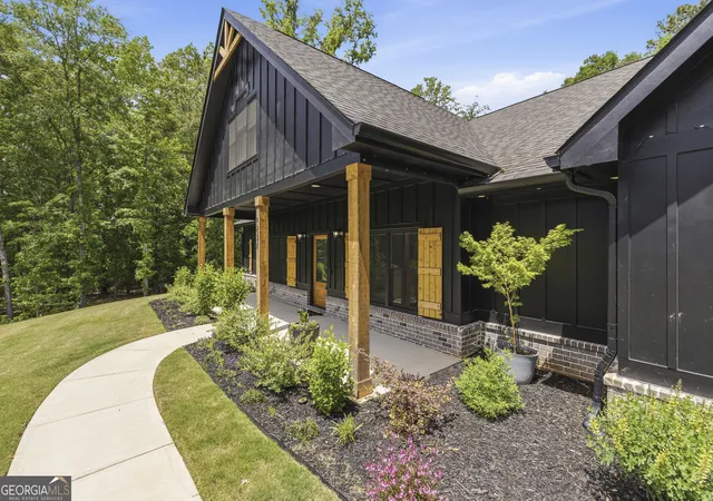 2nd image of 1231 Spinnaker Rd, Buckhead, GA 30625 | MLS# 10704184