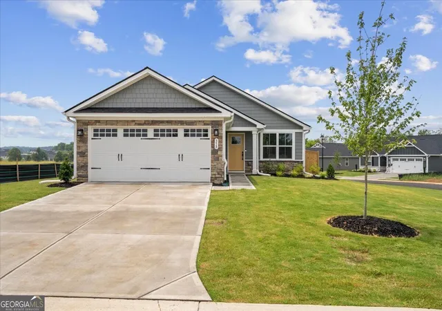 1st image of 358 Oakleigh Dr, Calhoun, GA 30701 | MLS# 10818532