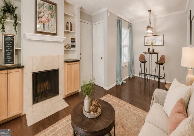 3rd image of 1150 Collier Rd Nw #H10, Atlanta, GA 30318 | MLS# 10799847
