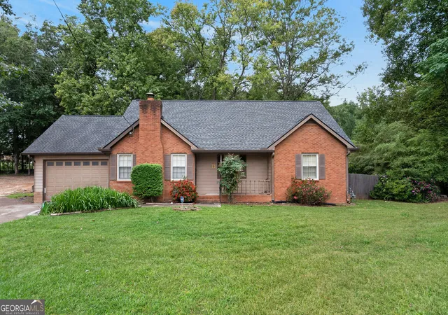 Single family home for sale at 550 Creekwood Ct SE, Conyers, GA 30094 | MLS# 10872066
