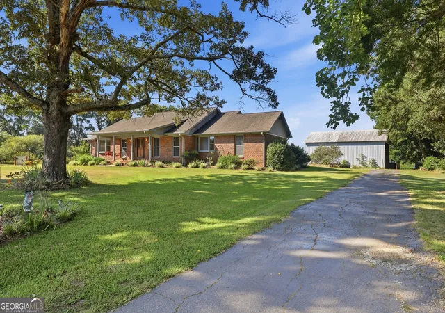 2nd image of 71 Poole Cir, Carnesville, GA 30521 | MLS# 10801742