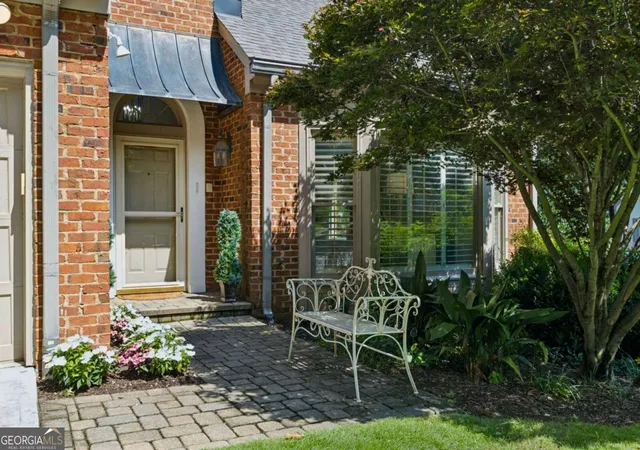 Photo 2 of Single family home for sale at 440 Greenlaurel Dr, Sandy Springs, GA 30342 | MLS# 10821732 | Listing updated on 2026-09-10