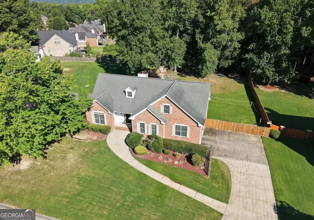 Photo 2 of Single family home for sale at 4000 Birdie Dr, Douglasville, GA 30134 | MLS# 10834340 | Listing updated on 2026-09-14