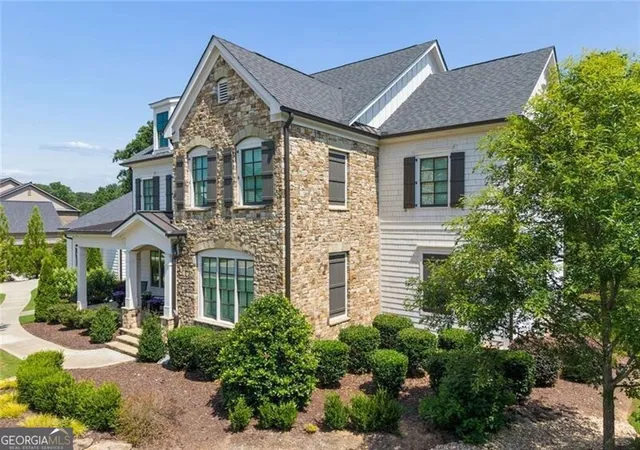 2nd image of 1060 Kent Ct, Alpharetta, GA 30004 | MLS# 10806533