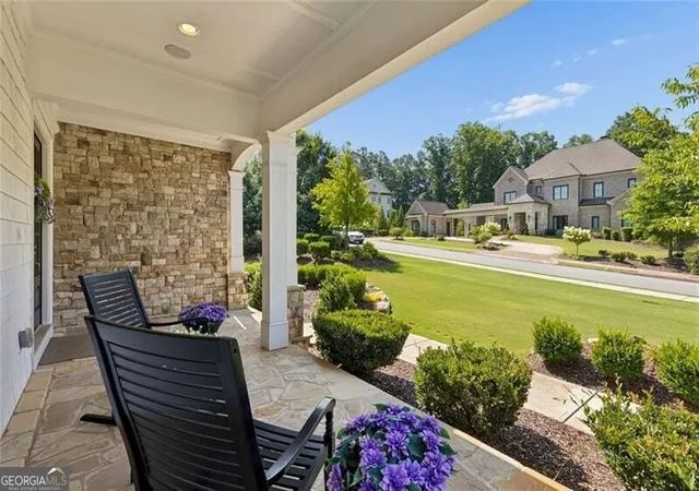 4th image of 1060 Kent Ct, Alpharetta, GA 30004 | MLS# 10806533