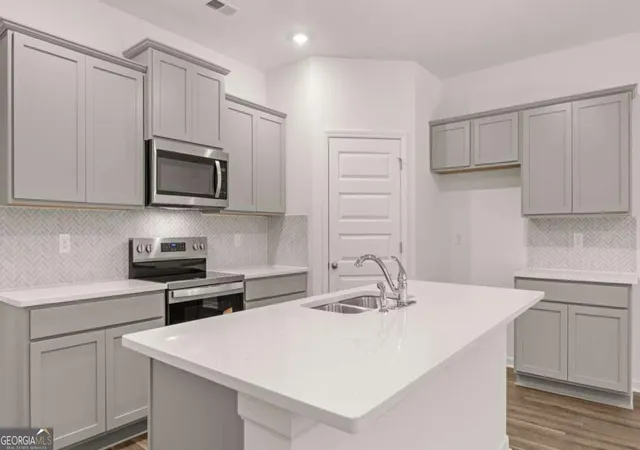 Photo 3 of Single family home for sale at 105 Montgomery Dr, Stockbridge, GA 30281 | MLS# 10814289 | Listing updated on 2026-09-10