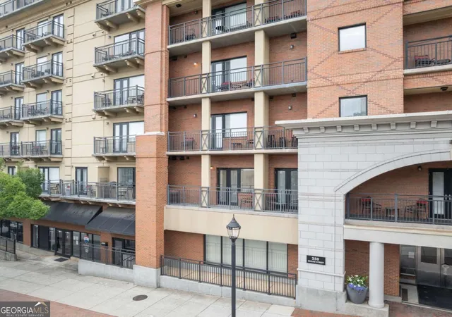 Photo 4 of Condo for sale at 250 W Broad St #205, Athens, GA 30601 | MLS# 10789548 | Listing updated on 2026-08-23