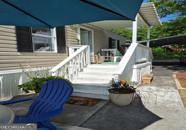 Photo 4 of Manufactured home for sale at 3000 Clarks Brg Rd #17, Gainesville, GA 30501 | MLS# 10776041 | Listing updated on 2026-07-16