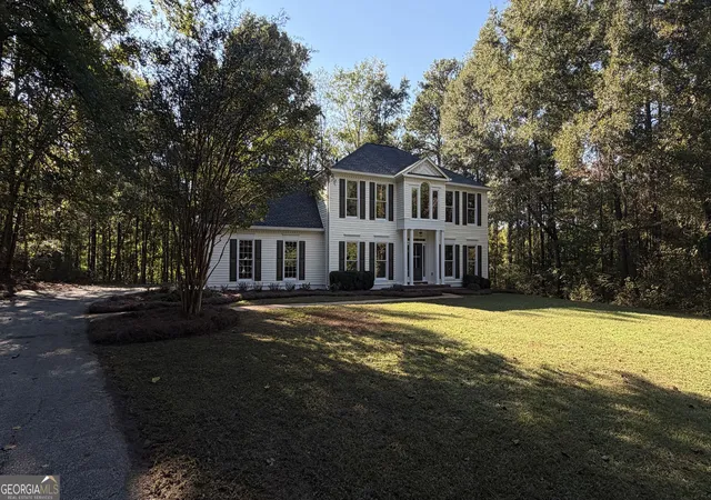 Single family home for sale at 6 Summit Ln, Newnan, GA 30263 | MLS# 10874503