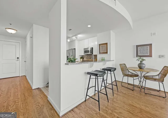 Homes for sale in Atlanta, GA | 3338 Peachtree Rd Ne #2702, Atlanta, GA 30326 | MLS# 10731271