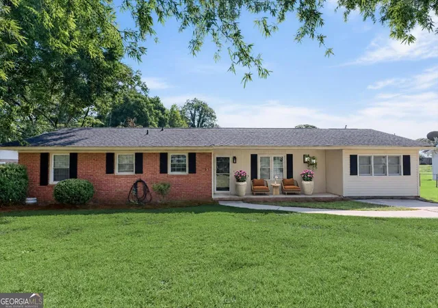 Photo 1 of Single family home for sale at 102 Evelyn Dr, Centerville, GA 31028 | MLS# 10834404 | Listing updated on 2026-09-06
