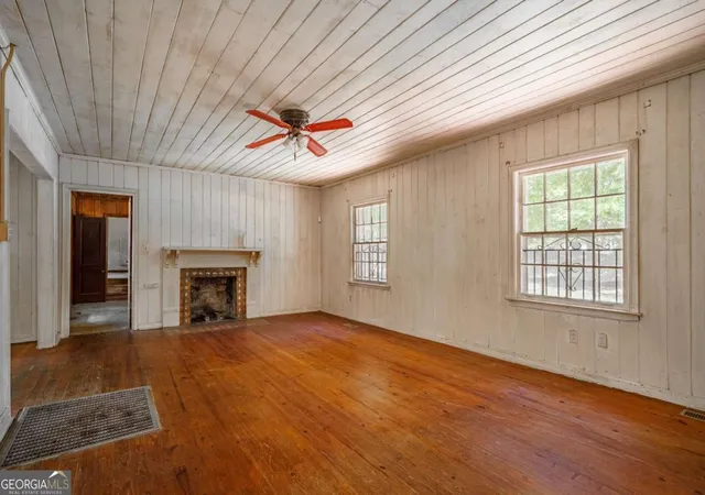 2nd image of 3240 Benjamin E Mays Dr Sw, Atlanta, GA 30311 | MLS# 10826283