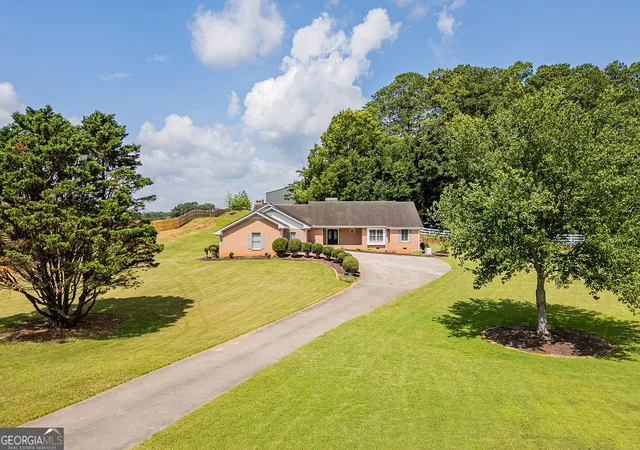 1st image of 210 Wildwood Dr, Cartersville, GA 30120 | MLS# 10791304