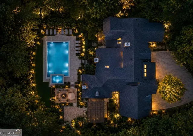 2nd image of 366 Blackland Rd Nw, Atlanta, GA 30342 | MLS# 10805455