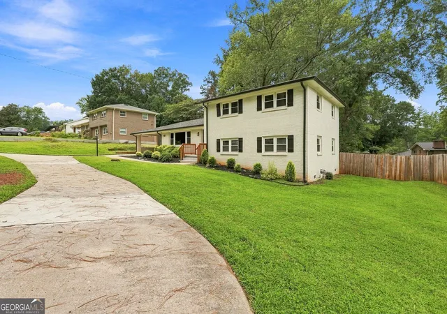 Photo 4 of Single family home for sale at 3187 Clifton Church Rd Se, Atlanta, GA 30316 | MLS# 10834766 | Listing updated on 2026-09-11