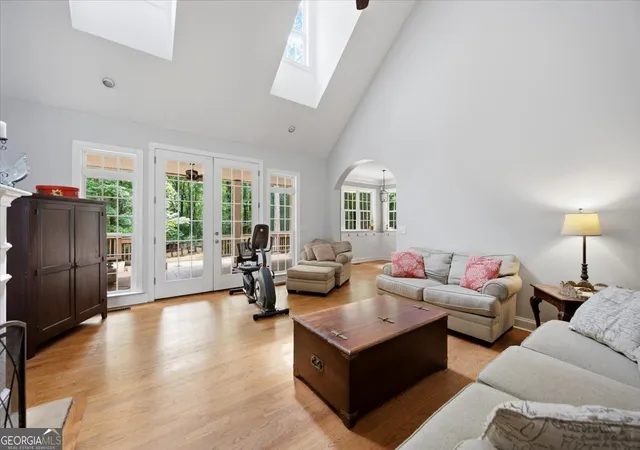 Photo 3 of Sale Pending at 201 Manor Ct, Forsyth, GA 31029 | MLS# 10795508 | Listing updated on 2026-10-06