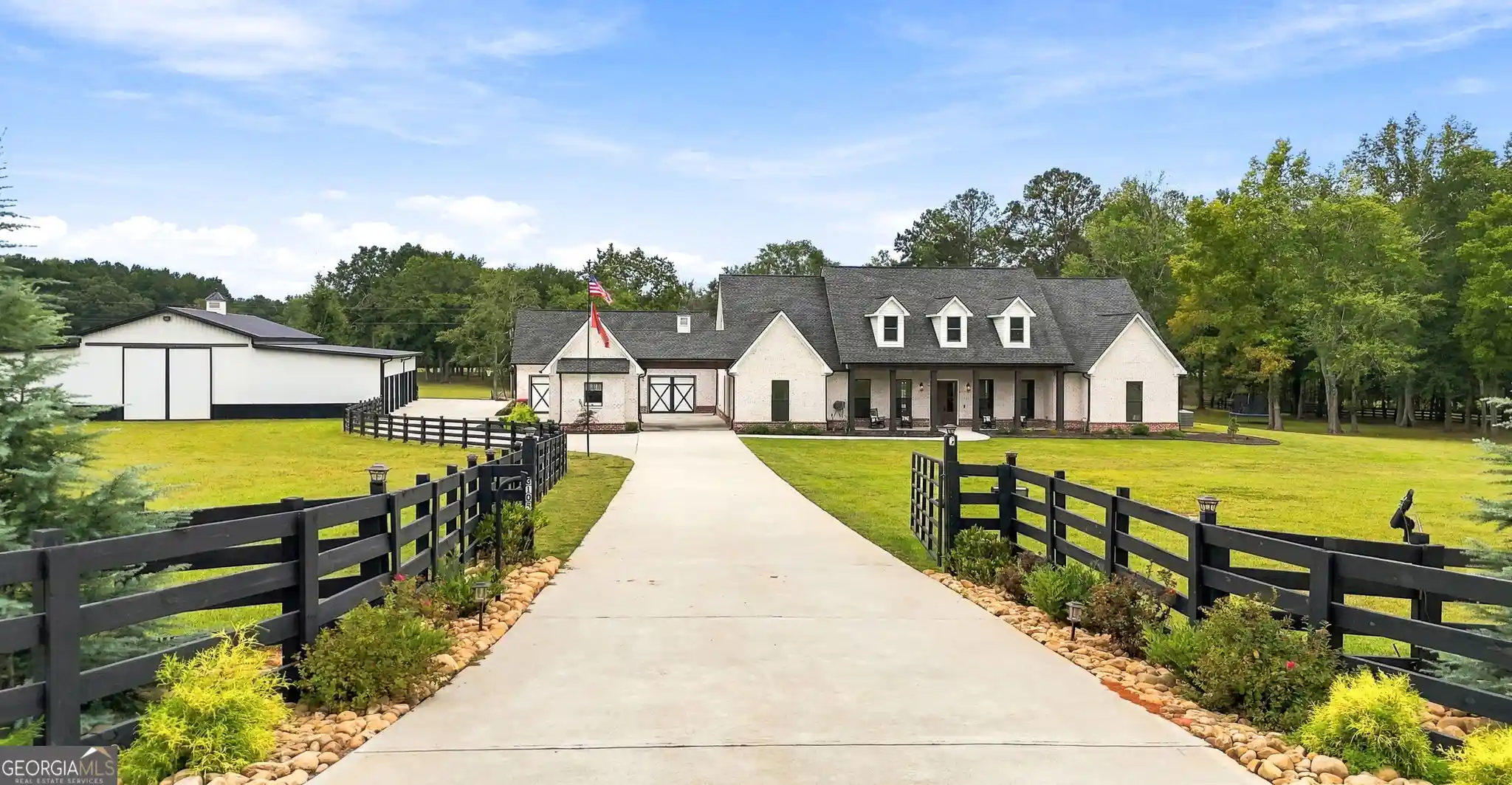 Photo 1 of Single family home for sale at 3105 Hollonville Rd, Williamson, GA 30292 | MLS# 10857167 | Listing updated on 2026-10-24