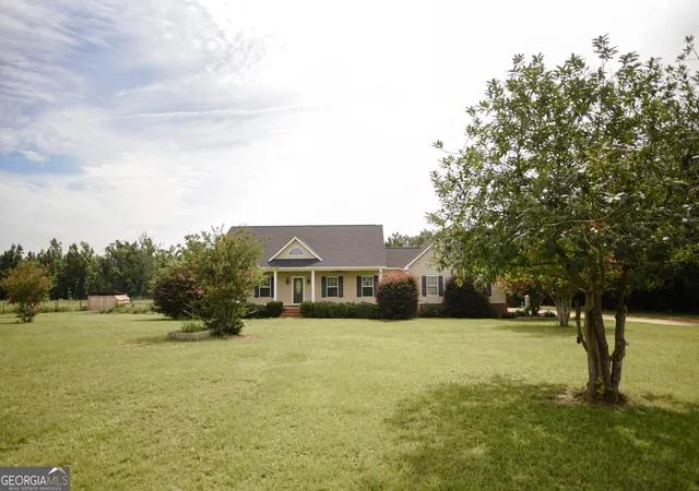 Homes for sale in Lyons, GA | 247 Darrell Thompson Rd, Lyons, GA 30436 | MLS# 10794854