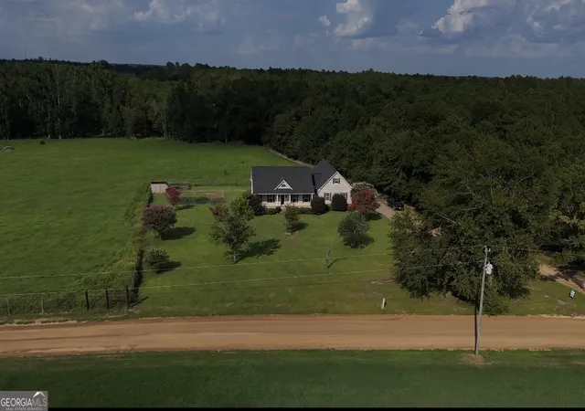 Homes for sale in Lyons, GA | 247 Darrell Thompson Rd, Lyons, GA 30436 | MLS# 10794854