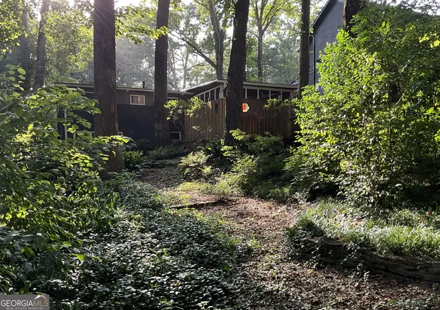 33rd image of 2704 Cove Cir Ne, Brookhaven, GA 30319 | MLS# 10827704