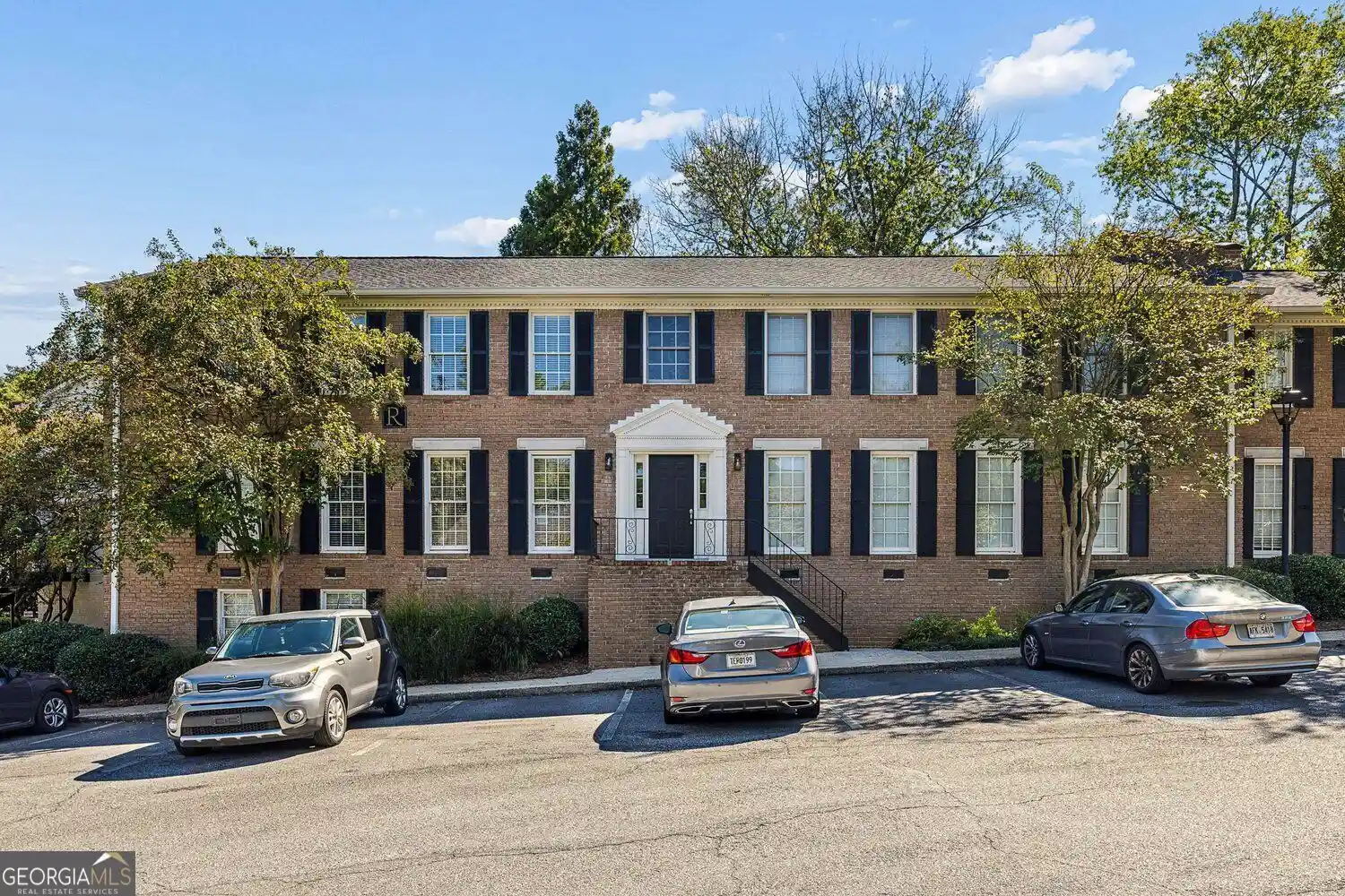 Listing Photo 1 - Condo for sale in 1101 Collier Rd Nw located at 1101 Collier Rd Nw, Atlanta, GA 30318 - Unit #R3