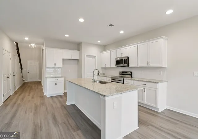 Photo 4 of Single family home for sale at 403 Anzio Dr, Statesboro, GA 30461 | MLS# 10694032 | Listing updated on 2026-09-17