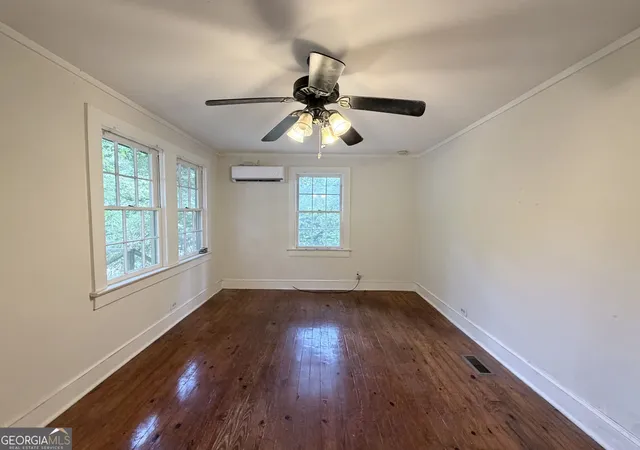 Photo 3 of Single family home for sale at 2110 S Lumpkin St, Athens, GA 30606 | MLS# 10828901 | Listing updated on 2026-09-14