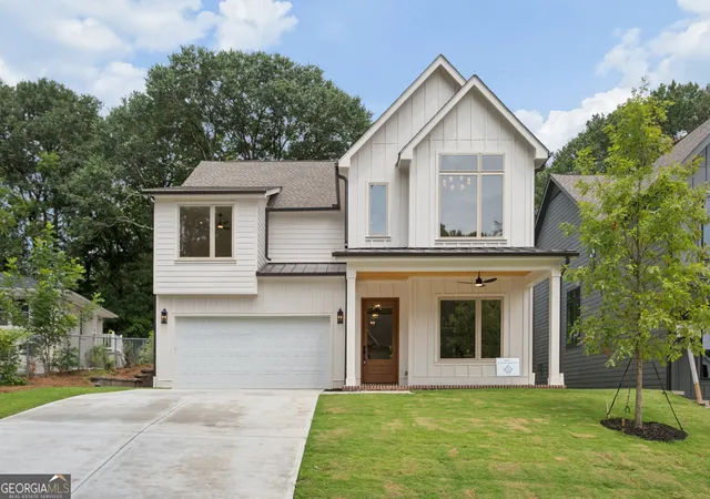 2nd image of 2471 Edwards Dr Nw, Atlanta, GA 30318 | MLS# 10811680