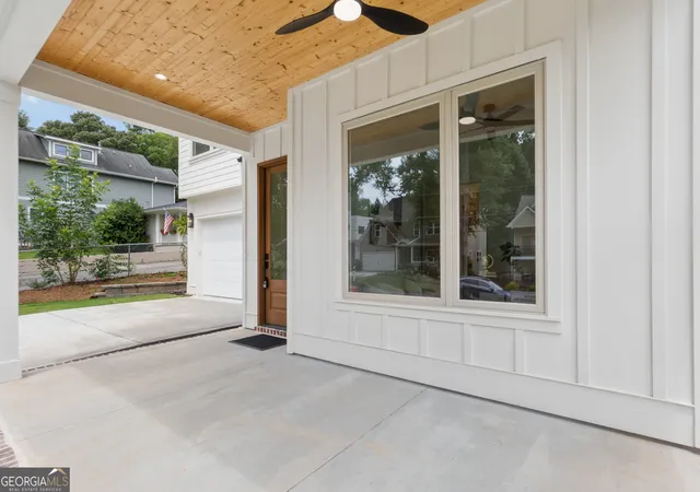 3rd image of 2471 Edwards Dr Nw, Atlanta, GA 30318 | MLS# 10811680