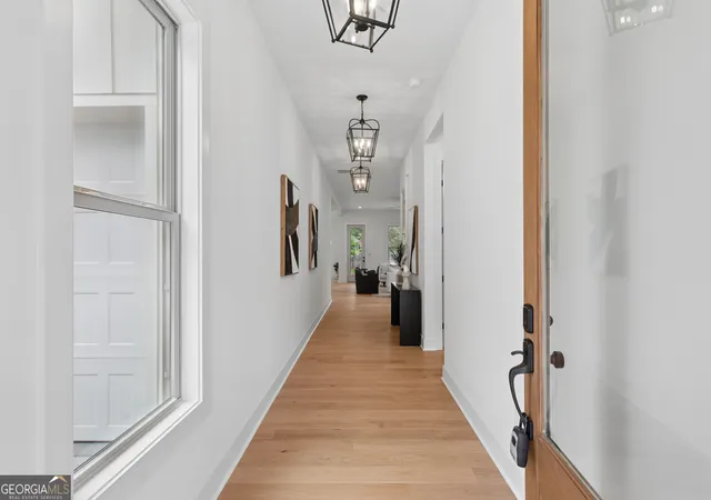 5th image of 2471 Edwards Dr Nw, Atlanta, GA 30318 | MLS# 10811680