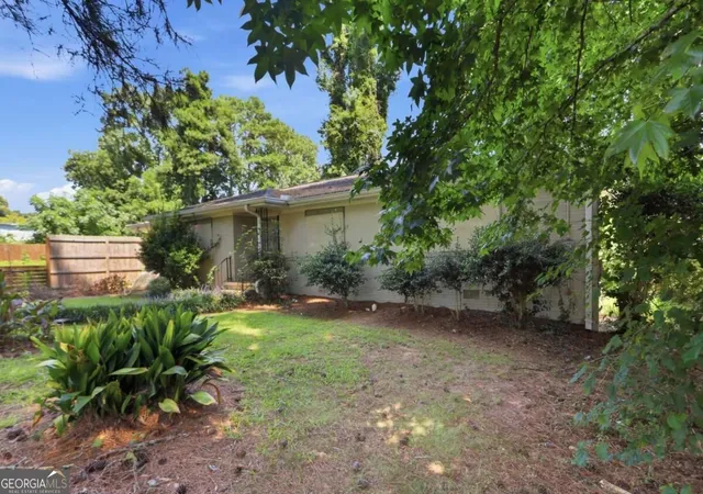 Photo 2 of Single family home for sale at 1846 Shamrock Dr, Decatur, GA 30032 | MLS# 10831833 | Listing updated on 2026-09-26