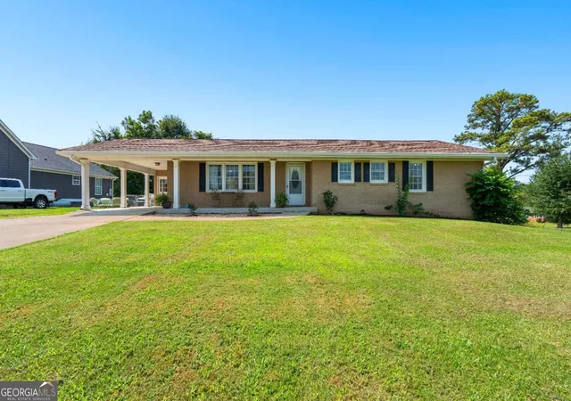 3rd image of 266 Lagrange Street, Newnan, GA 30263 | MLS# 10817966