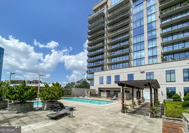 2nd image of 2277 Peachtree Rd Ne, Atlanta, GA 30309