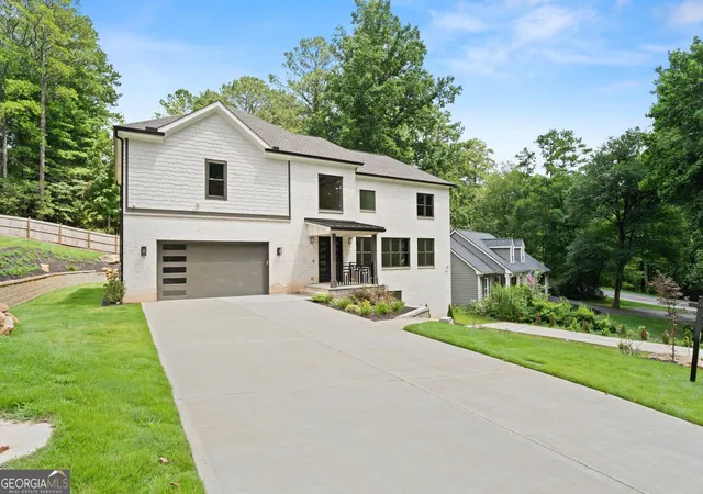 Photo 2 of Single family home for sale at 4842 Sturbridge Crescent Ne, Roswell, GA 30075 | MLS# 10818691 | Listing updated on 2026-08-21