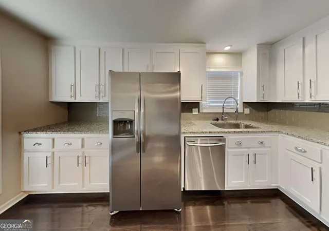 Photo 3 of Single family home for sale at 2929 Manitoba Ln, Marietta, GA 30062 | MLS# 10805804 | Listing updated on 2026-07-29