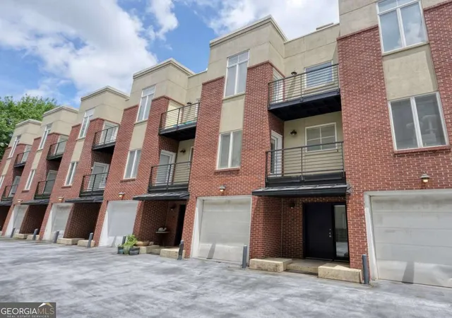 2nd image of 401 10Th St Nw, Atlanta, GA 30318
