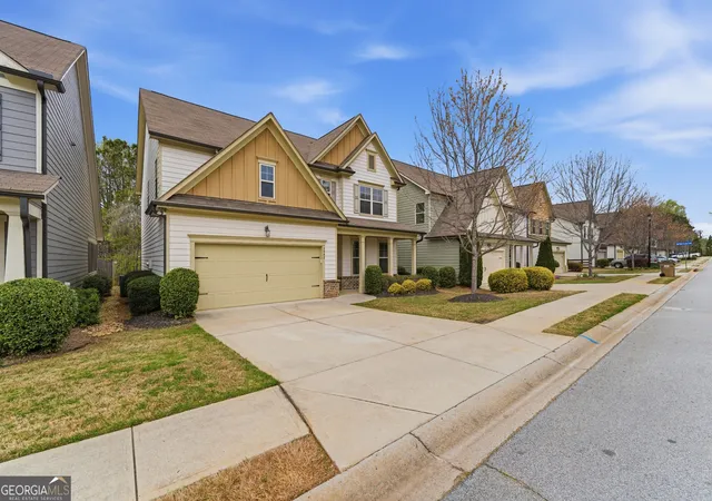 2nd image of 5942 Watersdown Wy, Flowery Branch, GA 30542 | MLS# 10720778