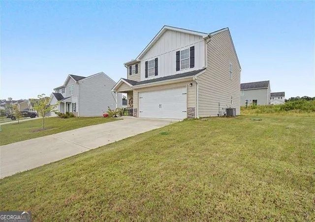 Photo 3 of Single family home for sale at 635 Tudor St, Kingston, GA 30145 | MLS# 10824111 | Listing updated on 2026-09-04